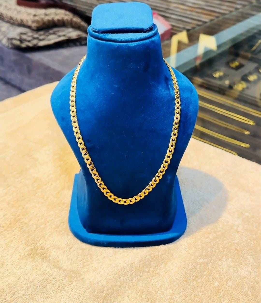 MEN CHAIN