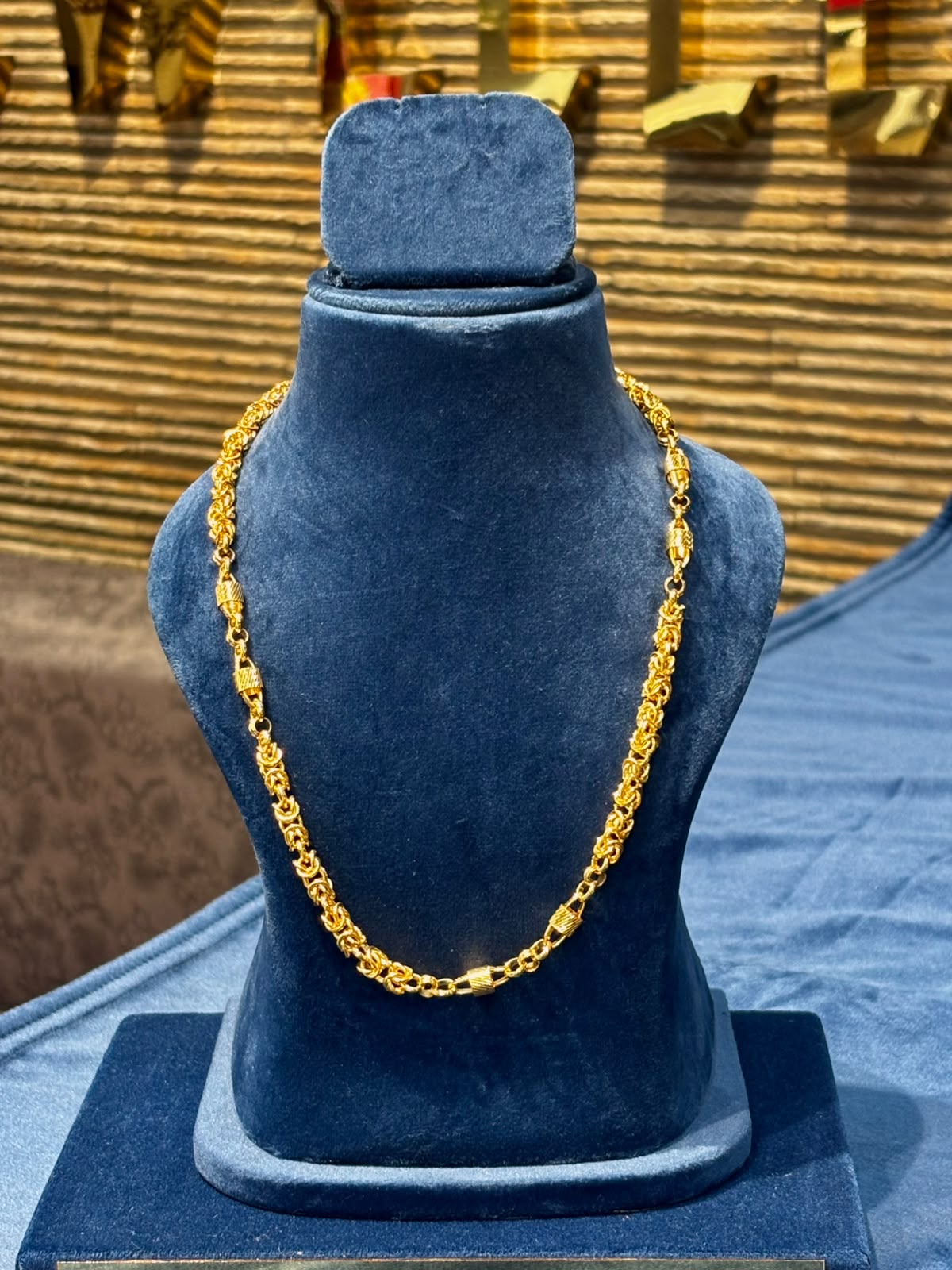 MEN CHAIN